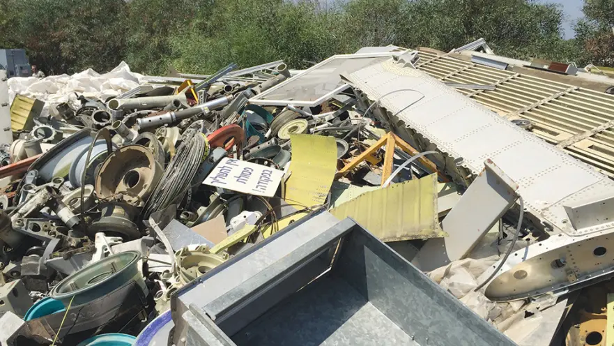 כתבה על פסולת אלקטרונית והנזקים שגורמות חברות לסביבה ולבריאותנו באתר מעריב